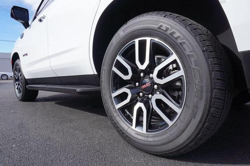 2022 GMC Yukon 4WD AT4