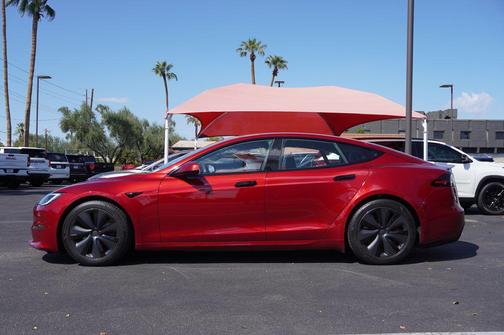 2023 Tesla Model S Plaid