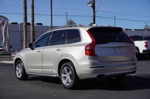 2016 Volvo XC90 T5 Momentum