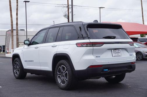 2022 Jeep Grand Cherokee 4xe Trailhawk