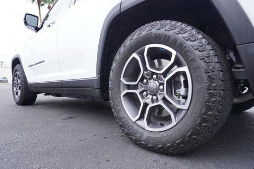 2022 Jeep Grand Cherokee 4xe Trailhawk