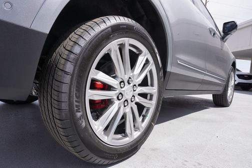 2025 Cadillac XT5 Sport