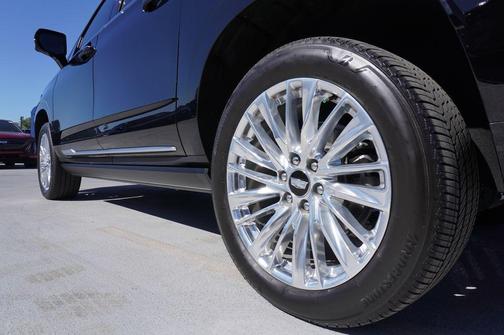 2025 Cadillac Escalade ESV Premium Luxury