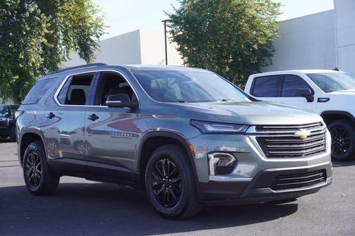2022 Chevrolet Traverse LT Cloth