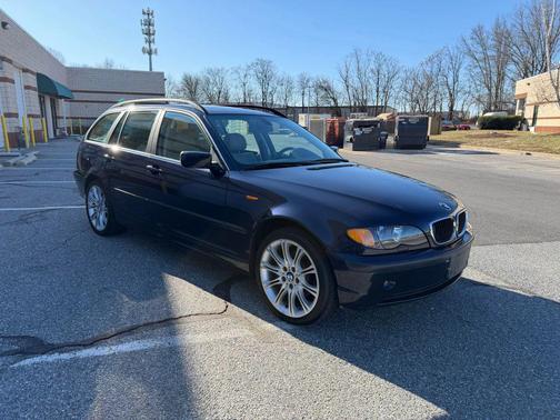 2003 BMW 325 325xiT Wagon 4D