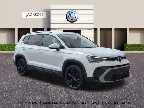 Pure White 2025 Volkswagen Taos 1.5T SE