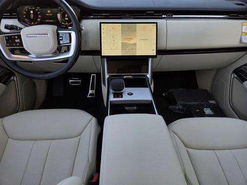 SANTOR BLK 2026 Land Rover Range Rover P550e SE