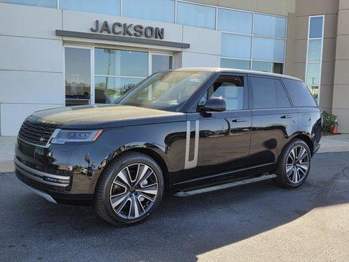 SANTOR BLK 2026 Land Rover Range Rover P550e SE