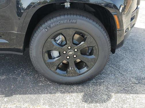 Santorini Black Metallic 2024 Land Rover Defender 90 P400 X-Dynamic SE