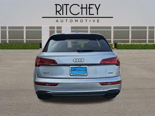 Florett Silver Metallic 2025 Audi Q5 45 S line Premium