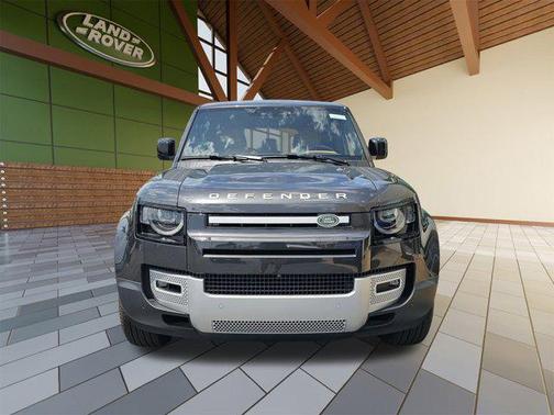 2024 Land Rover Defender 110 P300