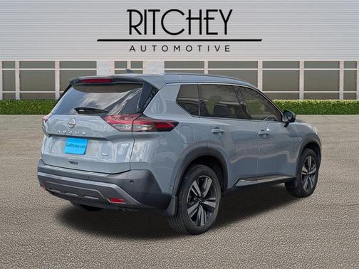 Boulder Gray Pearl 2023 Nissan Rogue SL