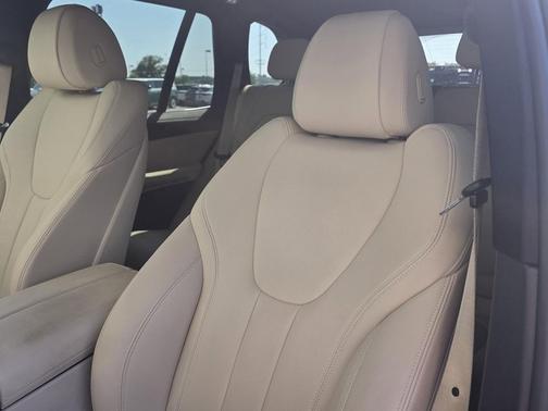 Dark Graphite Metallic 2020 BMW X5 sDrive40i