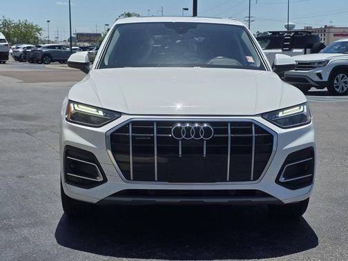 Ibis White 2021 Audi Q5 45 Premium Plus