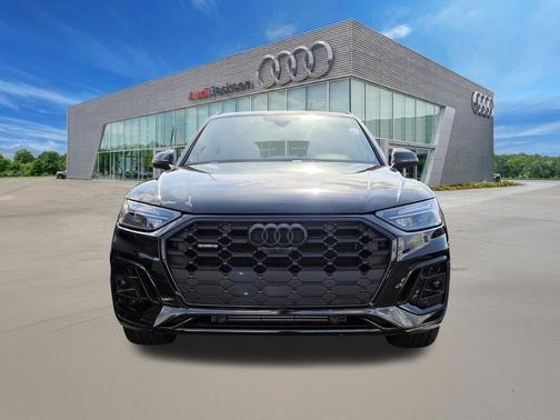 Mythos Black Metallic 2025 Audi Q5 45 S line Premium Plus