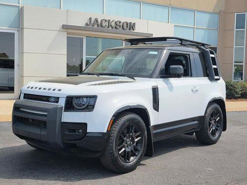 Fuji White 2023 Land Rover Defender 90 X-Dynamic SE