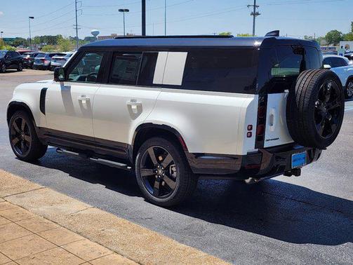 2025 Land Rover Defender 130 P400 X-Dynamic SE