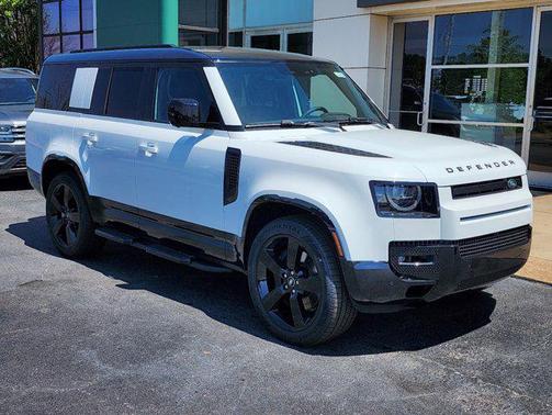 2025 Land Rover Defender 130 P400 X-Dynamic SE