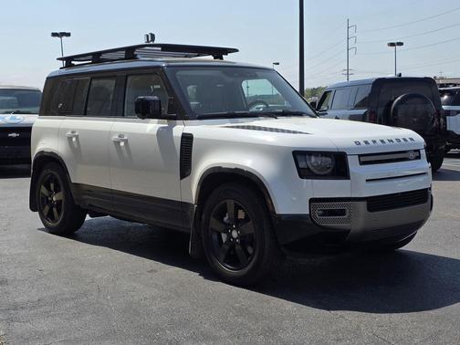 Fuji White 2024 Land Rover Defender X-Dynamic SE