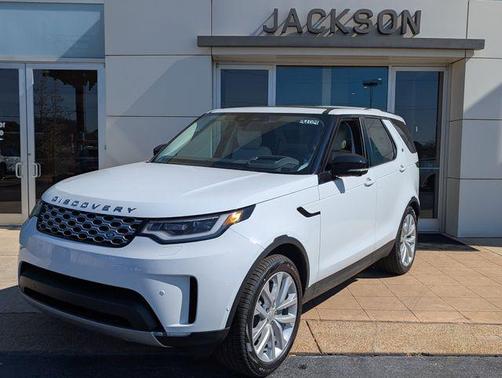 Fuji White 2026 Land Rover Discovery S