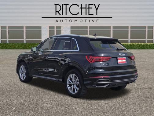 Mythos Black 2025 Audi Q3 45 S line Premium Plus