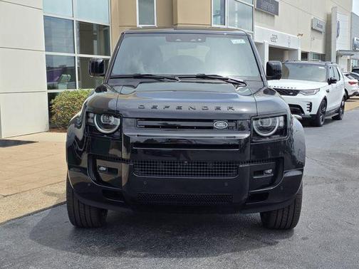 Santorini Black Metallic 2026 Land Rover Defender P500 X-Dynamic SE