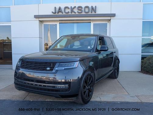 Carpathian Grey Premium Metallic 2025 Land Rover Range Rover P550e SE