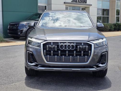 Samurai Gray Metallic 2025 Audi Q7 55 Premium