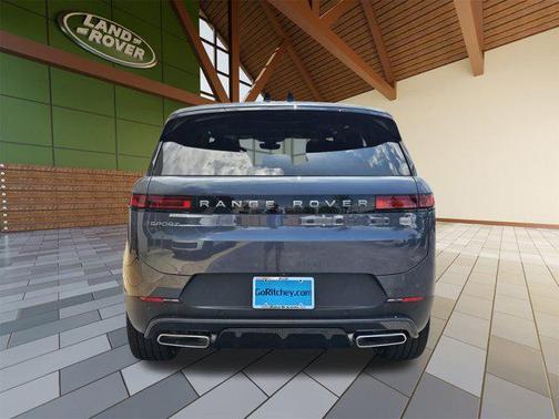 2025 Land Rover Range Rover Sport SE