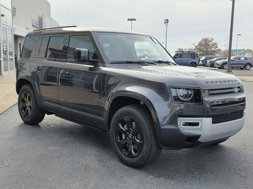 2025 Land Rover Defender 110 P400 S