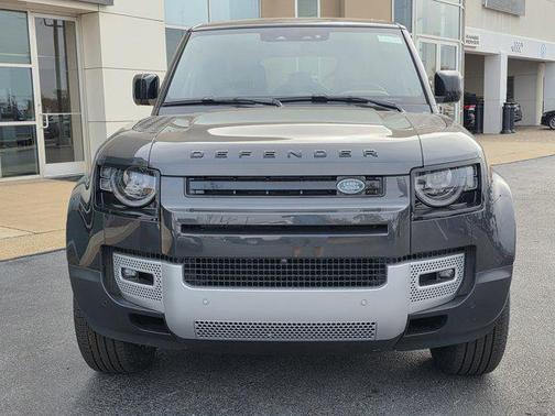 2025 Land Rover Defender 110 P400 S