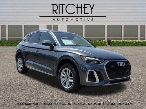 Daytona Gray Pearl Effect 2024 Audi Q5 45 S line Premium