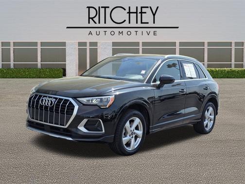 Mythos Black Metallic 2021 Audi Q3 40 Premium
