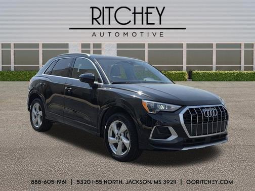 Mythos Black Metallic 2021 Audi Q3 40 Premium