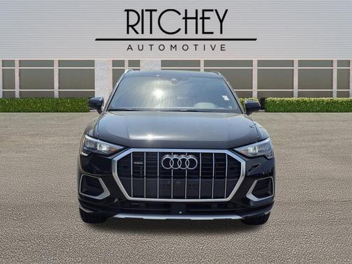 Mythos Black Metallic 2021 Audi Q3 40 Premium