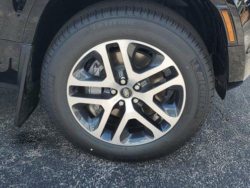 2024 Land Rover Defender 90 P400 X-Dynamic SE