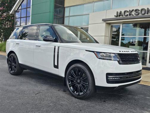 2025 Land Rover Range Rover P400 SE 7 Seat