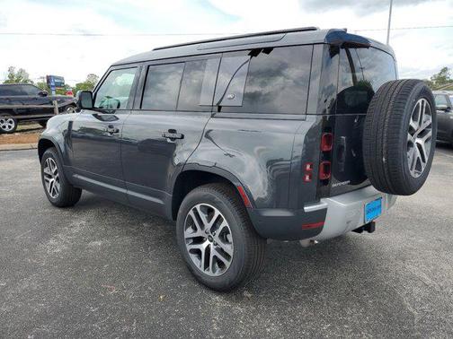 2024 Land Rover Defender 110 P400 S