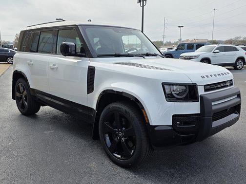 2025 Land Rover Defender 110 P400 X-Dynamic SE