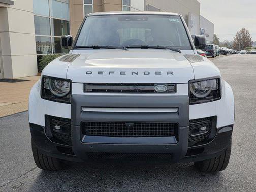 2025 Land Rover Defender 110 P400 X-Dynamic SE