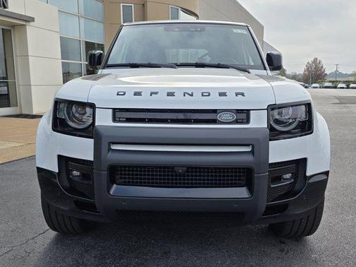 2025 Land Rover Defender 110 P400 X-Dynamic SE