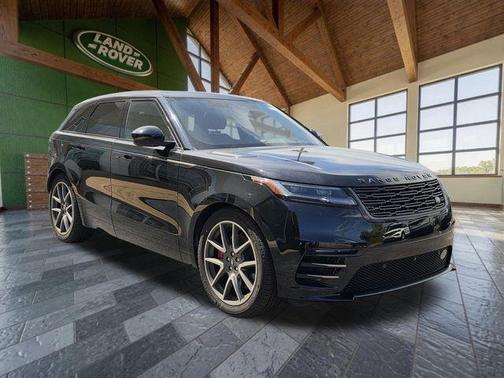 Santorini Black Metallic 2025 Land Rover Range Rover Velar P400 Dynamic SE