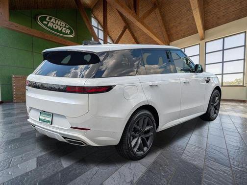 Ostuni Pearl Wht Prem Met 2026 Land Rover Range Rover Sport SE