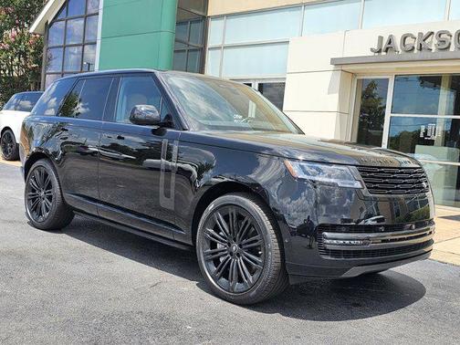 2025 Land Rover Range Rover P530 SE