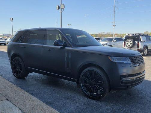 Obsidian Black SV Bespoke Ultra Metallic Satin 2026 Land Rover Range Rover P530 SE 7 Seat