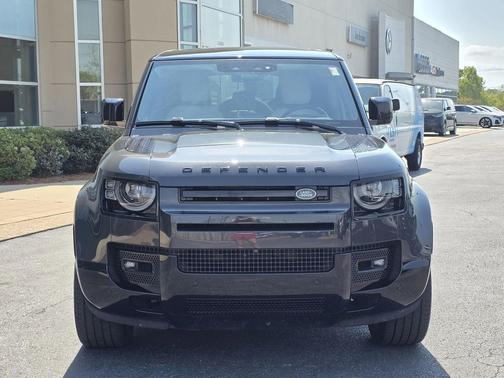 Carpathian Gray Premium 2025 Land Rover Defender 110 P500 X-Dynamic SE