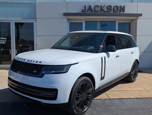 Fuji White 2026 Land Rover Range Rover P400 SE 7 Seat