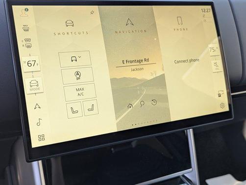 Fuji White 2026 Land Rover Range Rover P400 SE 7 Seat