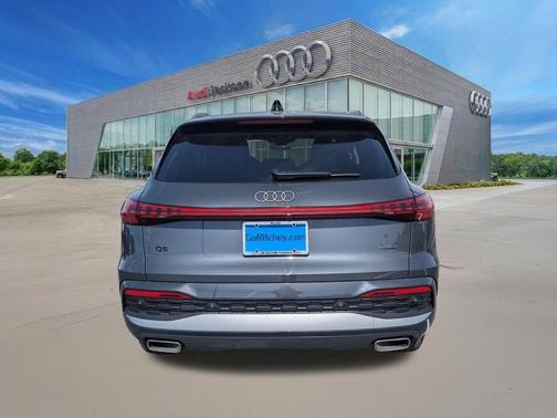 Tambora Gray 2025 Audi Q5 Premium Plus TFSI quattro S tronic