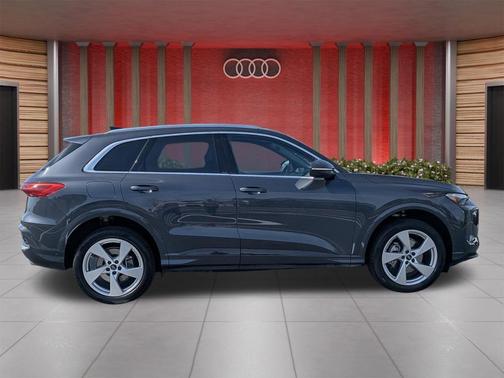 Tambora Gray 2025 Audi Q5 Premium Plus TFSI quattro S tronic